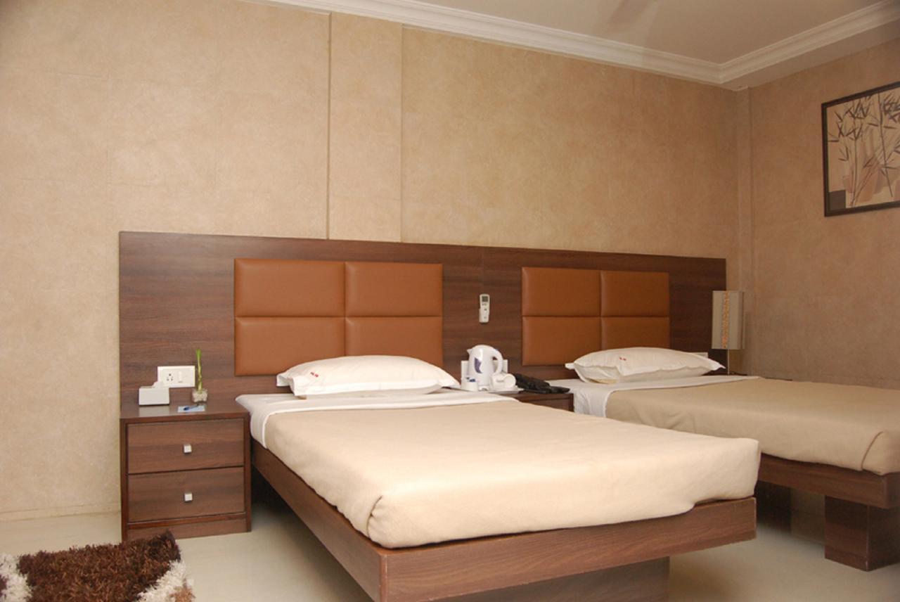 מומביי Haredia Hotel מראה חיצוני תמונה