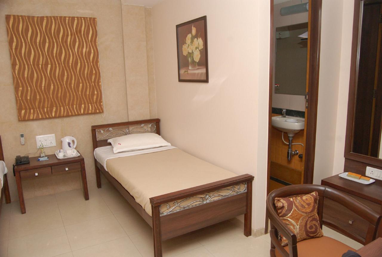 מומביי Haredia Hotel מראה חיצוני תמונה