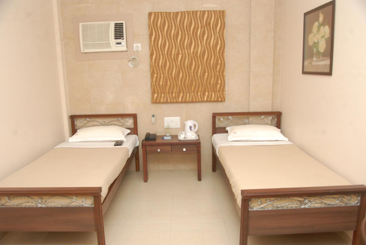 מומביי Haredia Hotel מראה חיצוני תמונה